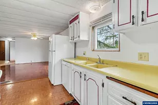 1418 Pine St NE, Silverton, OR 97381 - Photo 41