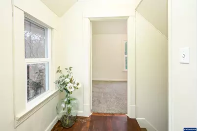 119 NE Kingwood Dr, McMinnville, OR 97128 - Photo 29