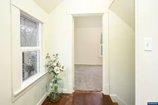 119 NE Kingwood Dr, McMinnville, OR 97128 - Photo 29