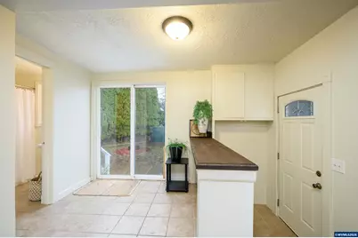 119 NE Kingwood Dr, McMinnville, OR 97128 - Photo 17