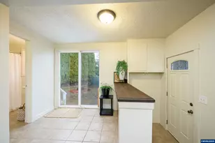 119 NE Kingwood Dr, McMinnville, OR 97128 - Photo 17