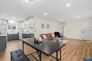 308 S 24th Av, Philomath, OR 97370 - Photo 7