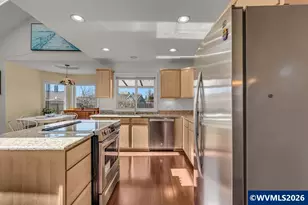 921 Hermanson St, Woodburn, OR 97071 - Photo 11