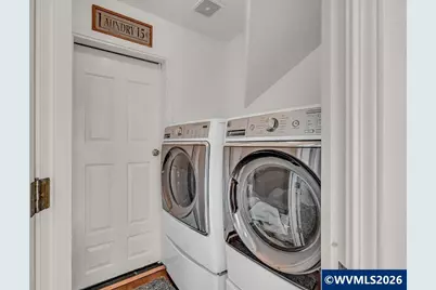 921 Hermanson St, Woodburn, OR 97071 - Photo 33