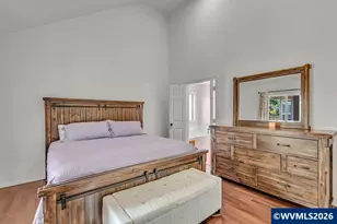 921 Hermanson St, Woodburn, OR 97071 - Photo 29