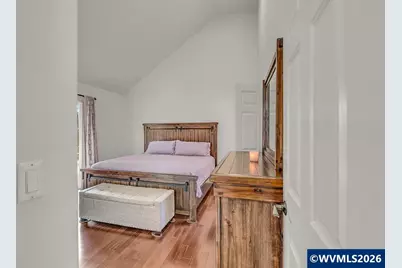 921 Hermanson St, Woodburn, OR 97071 - Photo 27