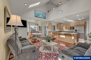 921 Hermanson St, Woodburn, OR 97071 - Photo 17