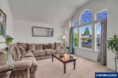 921 Hermanson St, Woodburn, OR 97071 - Photo 7