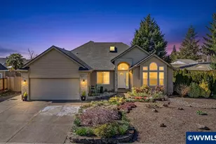 921 Hermanson St, Woodburn, OR 97071 - Photo 1