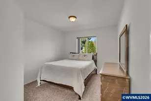 921 Hermanson St, Woodburn, OR 97071 - Photo 25