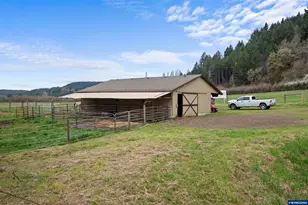 26630 SW Thomson Mill Rd, Sheridan, OR 97378 - Photo 23