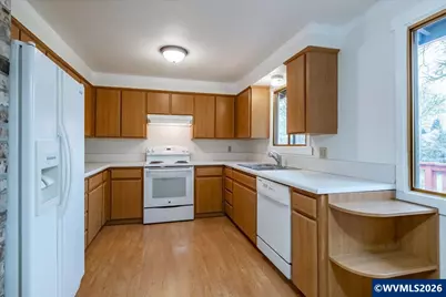 4735 Satter Dr NE, Salem, OR 97305 - Photo 13