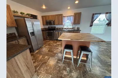 1220 Monmouth St #14, Independence, OR 97351 - Photo 5