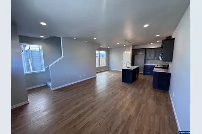 370 SE Shetterly Dr, Dallas, OR 97338 - Photo 3