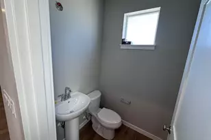 370 SE Shetterly Dr, Dallas, OR 97338 - Photo 9