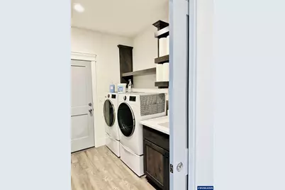 335 Janice Ct, Detroit, OR 97342 - Photo 27