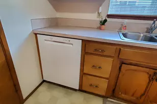 1975 Breakwood Cir SE, Albany, OR 97322 - Photo 11