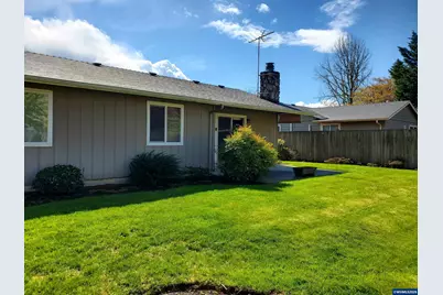 1975 Breakwood Cir SE, Albany, OR 97322 - Photo 3