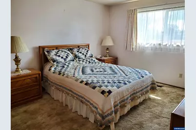 1975 Breakwood Cir SE, Albany, OR 97322 - Photo 31