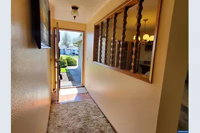 1975 Breakwood Cir SE, Albany, OR 97322 - Photo 5