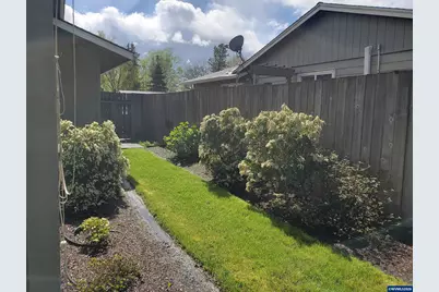 1975 Breakwood Cir SE, Albany, OR 97322 - Photo 41