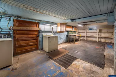 995 Capitol St NE, Salem, OR 97301 - Photo 35