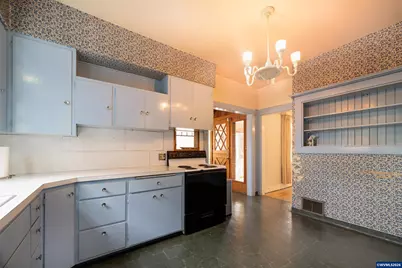 995 Capitol St NE, Salem, OR 97301 - Photo 17