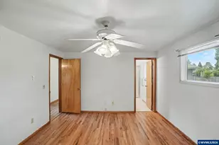 555 Sacre Ln N, Monmouth, OR 97361 - Photo 33