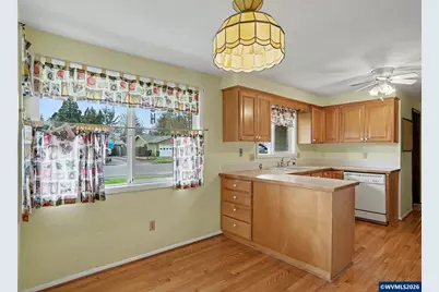 555 Sacre Ln N, Monmouth, OR 97361 - Photo 21