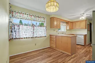 555 Sacre Ln N, Monmouth, OR 97361 - Photo 9