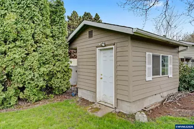 555 Sacre Ln N, Monmouth, OR 97361 - Photo 41