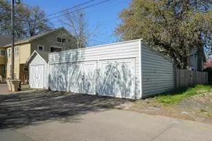 227 SW 7th St, Corvallis, OR 97333 - Photo 31