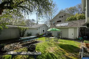 227 SW 7th St, Corvallis, OR 97333 - Photo 27