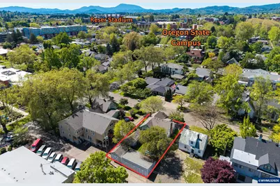227 SW 7th St, Corvallis, OR 97333 - Photo 3