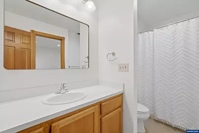 7025 SW Windemere Lp, Portland, OR 97225 - Photo 25