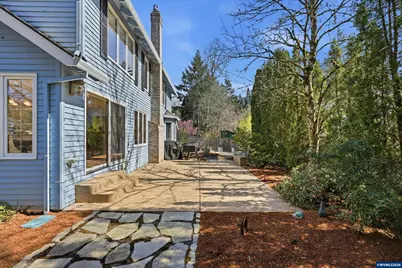 7025 SW Windemere Lp, Portland, OR 97225 - Photo 31