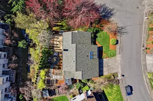 7025 SW Windemere Lp, Portland, OR 97225 - Photo 37