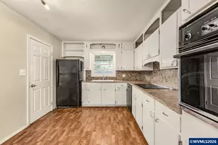 915 E Marquam St, Mount Angel, OR 97362 - Photo 7