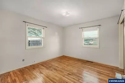 915 E Marquam St, Mount Angel, OR 97362 - Photo 11
