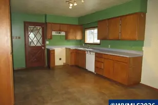 48091 E Lyons Mill City Dr, Lyons, OR 97358 - Photo 7