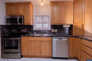 205 Boone Rd SE, Salem, OR 97306 - Photo 15