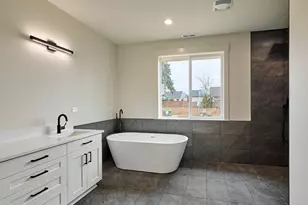 1281 Brown St, Woodburn, OR 97071 - Photo 23