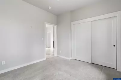 2042 Village Center Dr SE, Salem, OR 97302 - Photo 19