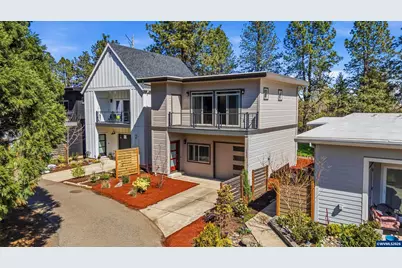 2042 Village Center Dr SE, Salem, OR 97302 - Photo 3