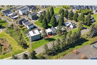 2042 Village Center Dr SE, Salem, OR 97302 - Photo 29