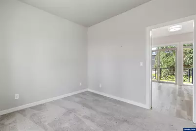 2042 Village Center Dr SE, Salem, OR 97302 - Photo 17