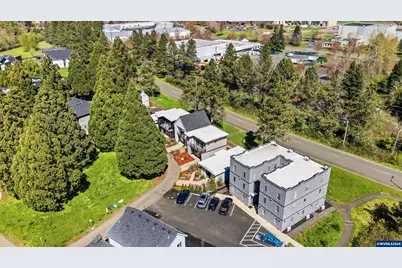 2042 Village Center Dr SE, Salem, OR 97302 - Photo 27