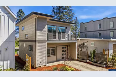 2042 Village Center Dr SE, Salem, OR 97302 - Photo 1