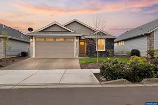 2045 SE Academy St, Dallas, OR 97338 - Photo 1