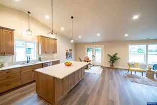 950 6th St, Lyons, OR 97358 - Photo 5